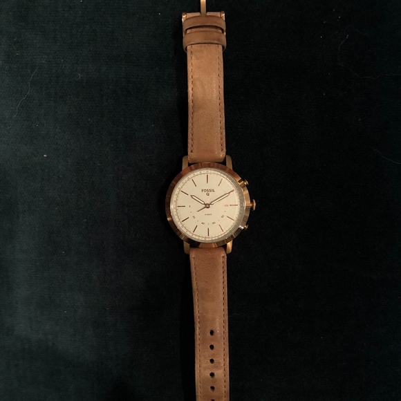 Fossil Leather Strap Watch - Picture 1 of 2